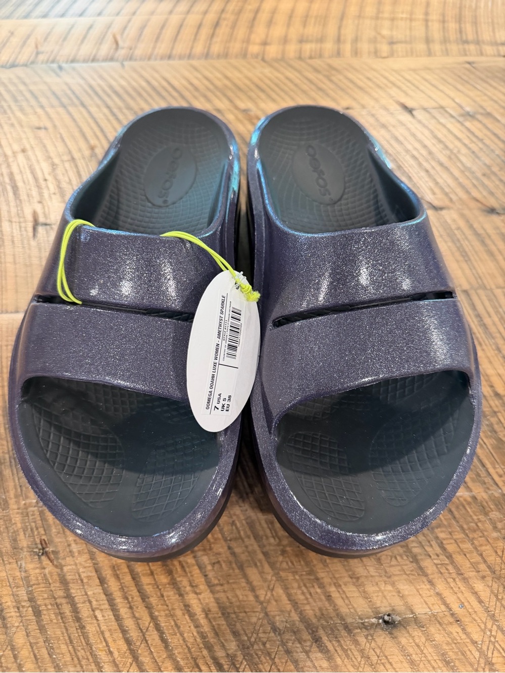 OOFOS Women’s OOMEGA OOAHH Luxe Platform Recovery amethyst sparkle slide Sz 7